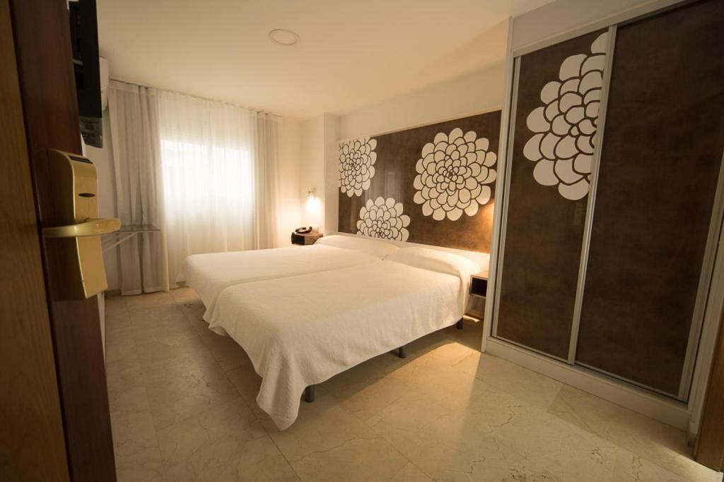 Sol Playa Hotel Valencia Bagian luar foto
