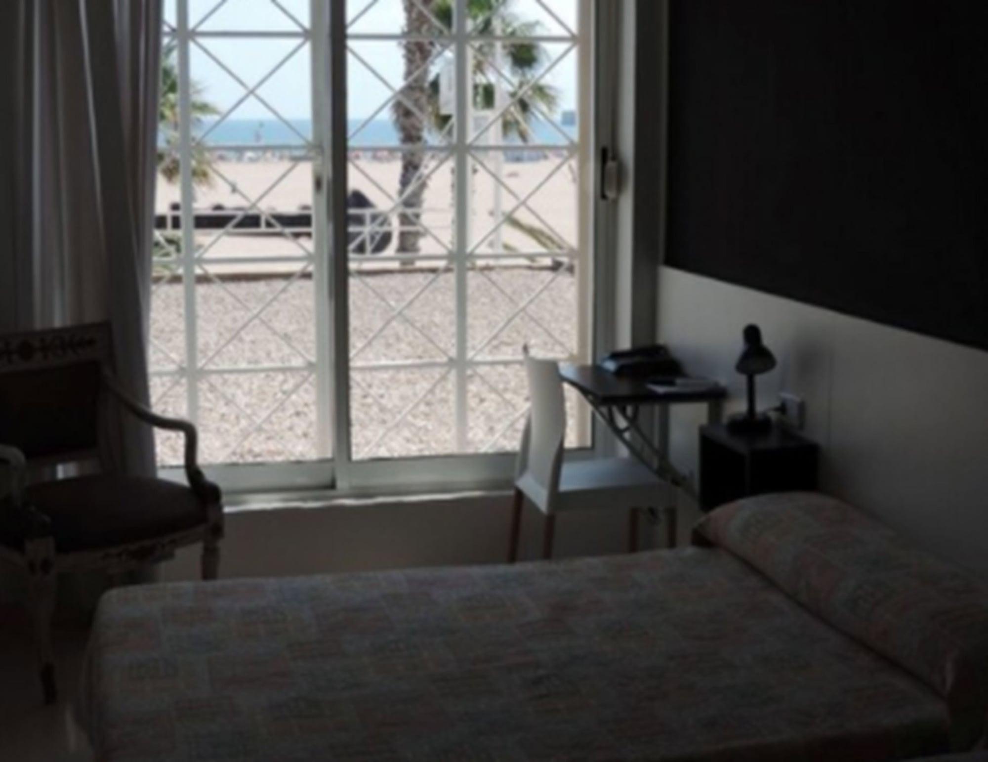 Sol Playa Hotel Valencia Bagian luar foto
